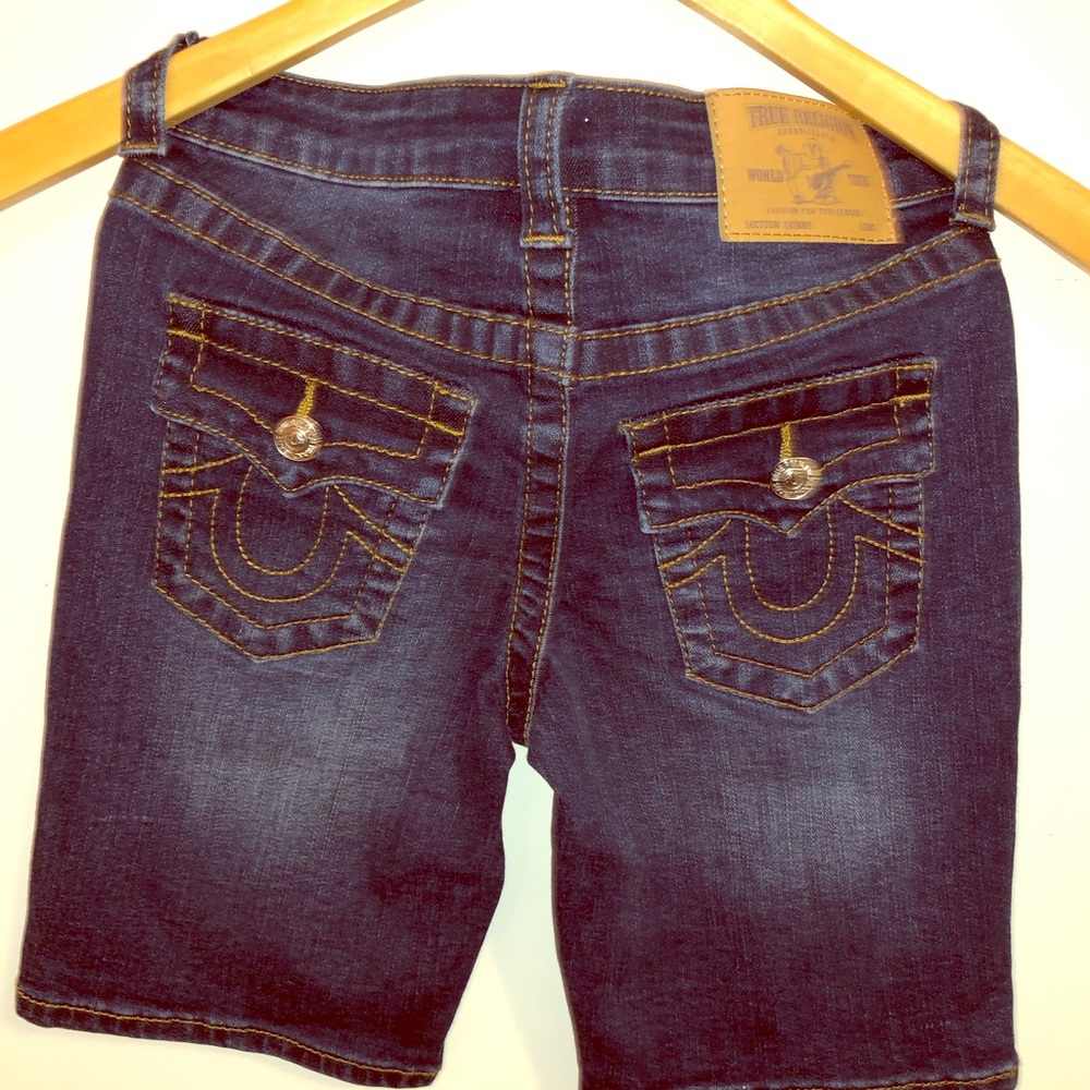 Single end shorts by True Religion